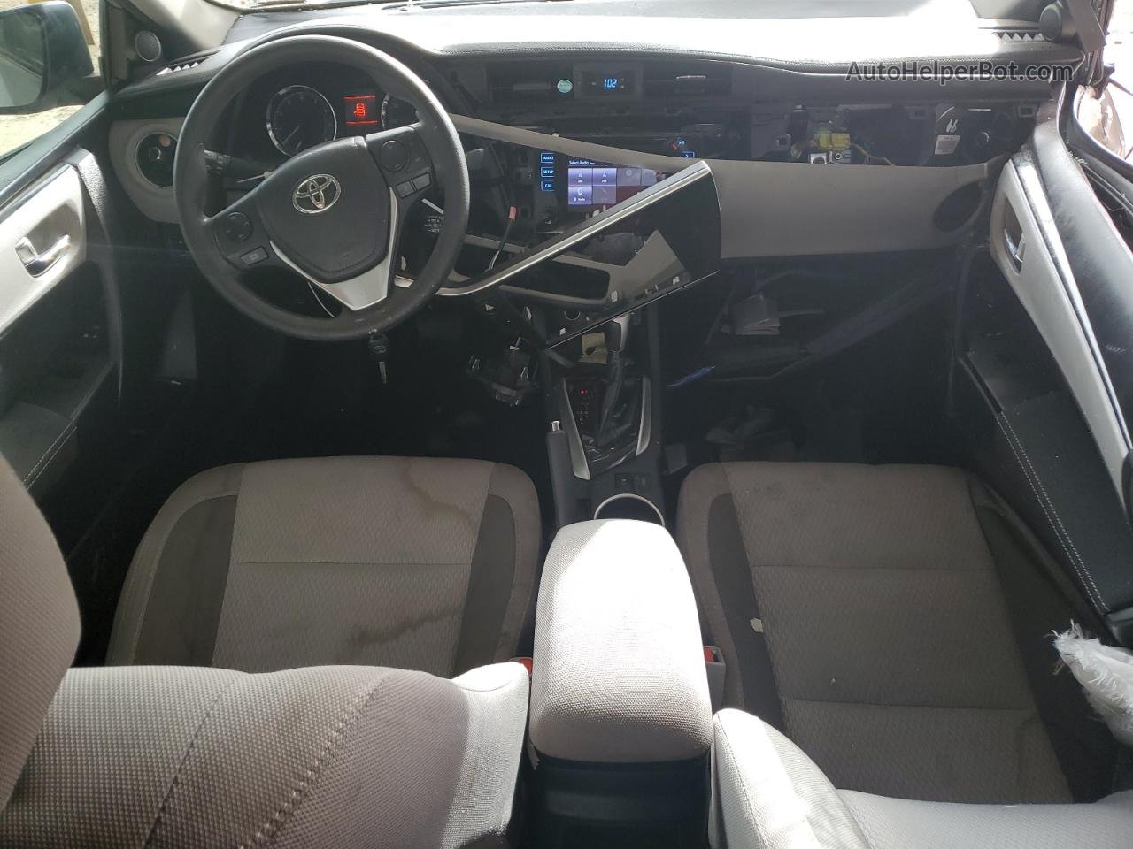 2019 Toyota Corolla L Серебряный vin: 2T1BURHE6KC178697