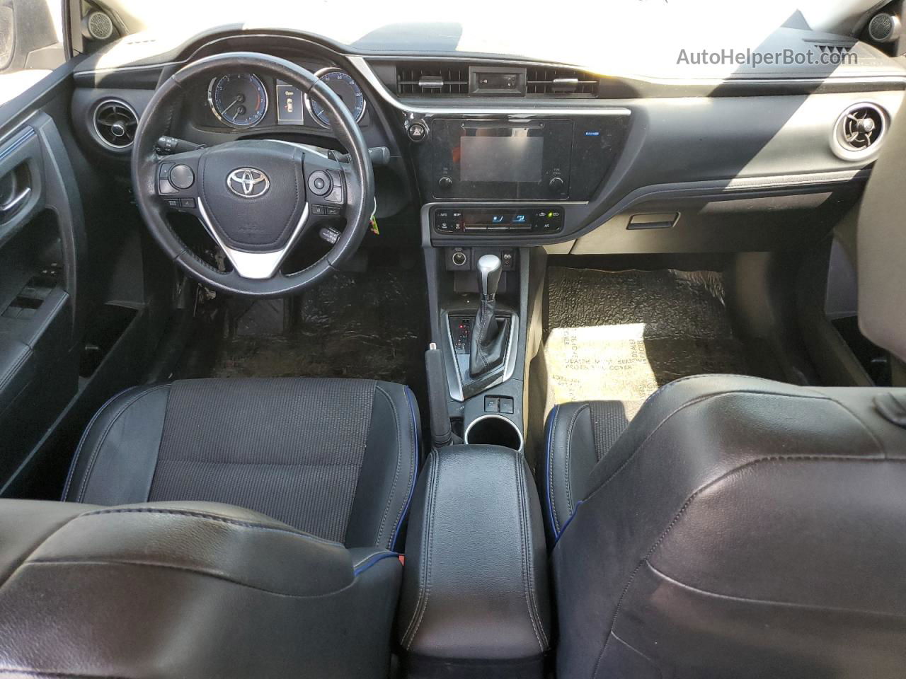 2019 Toyota Corolla L Черный vin: 2T1BURHE6KC178733