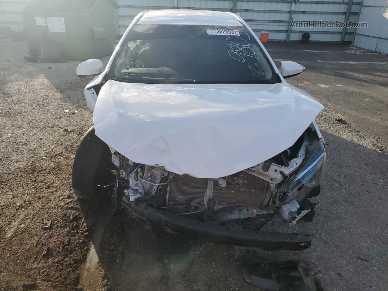 2019 Toyota Corolla L White vin: 2T1BURHE6KC179803