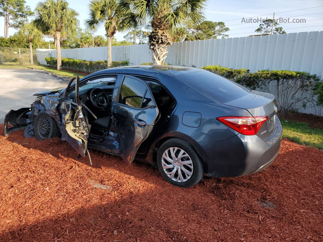 2019 Toyota Corolla L Синий vin: 2T1BURHE6KC245301