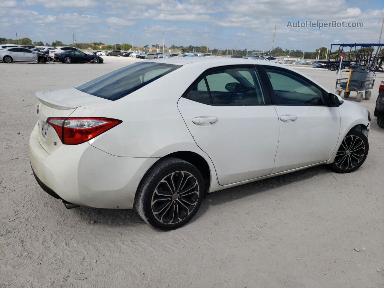 2015 Toyota Corolla L White vin: 2T1BURHE7FC461051