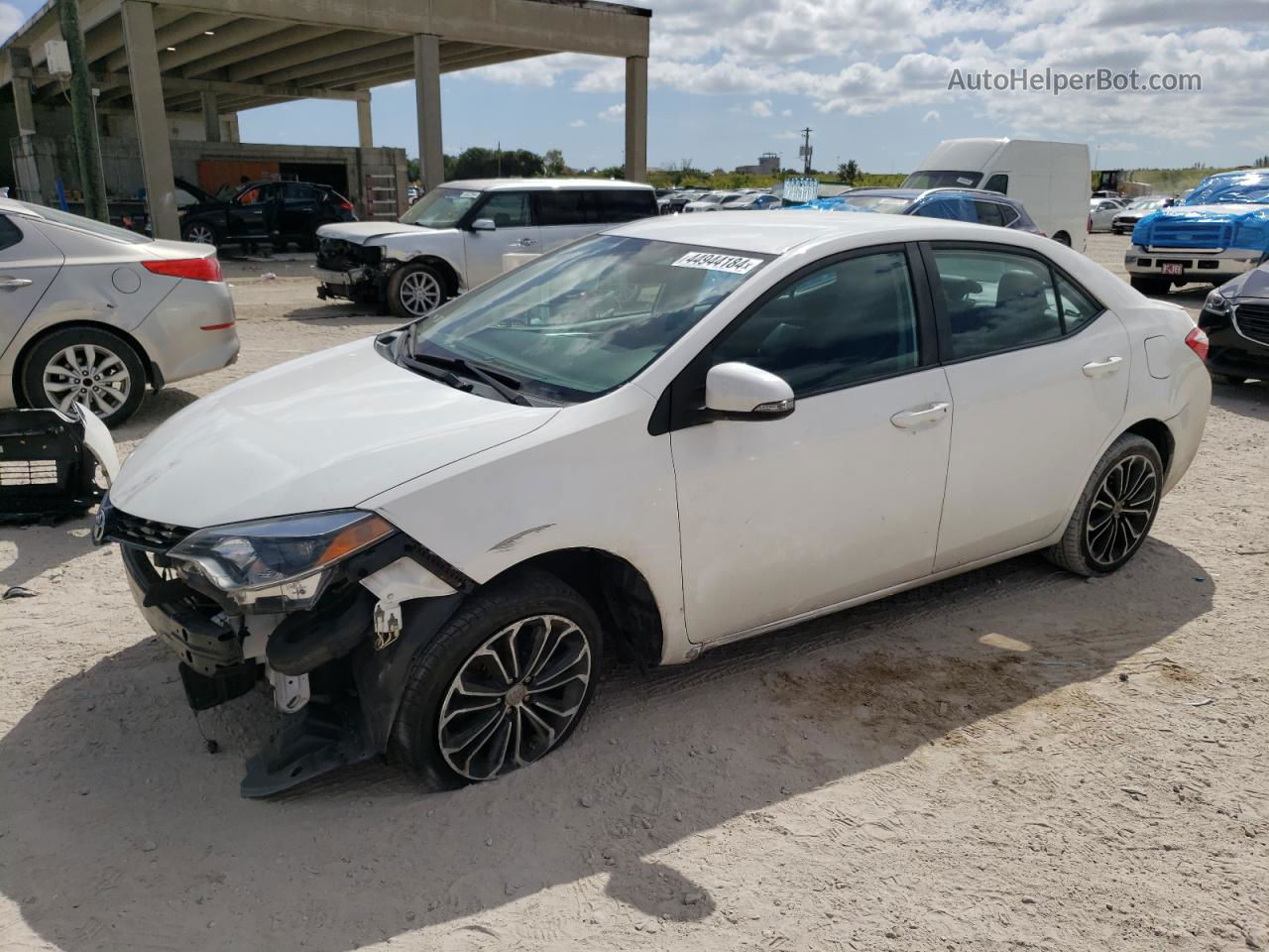 2015 Toyota Corolla L White vin: 2T1BURHE7FC461051