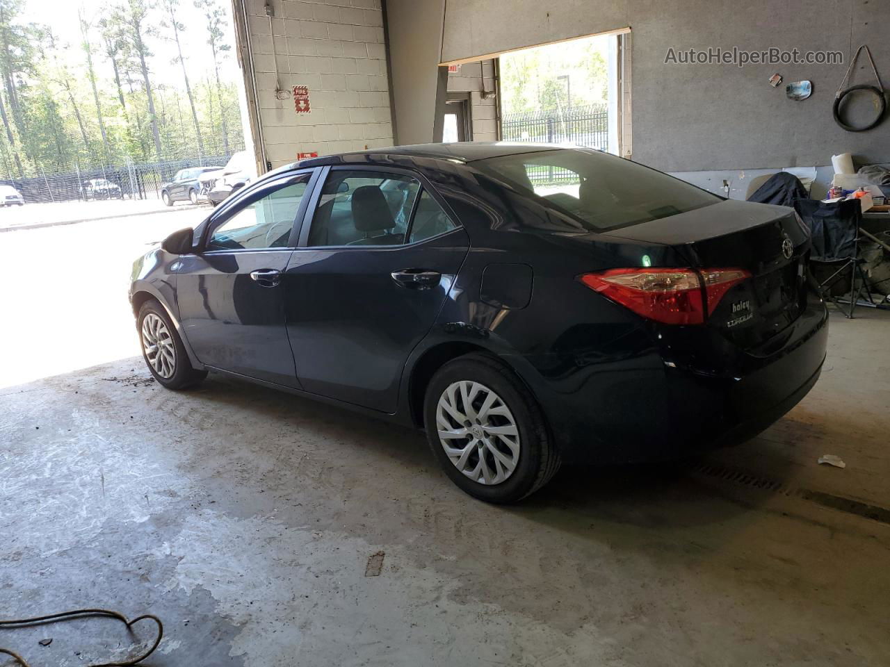 2019 Toyota Corolla L Black vin: 2T1BURHE7KC182631