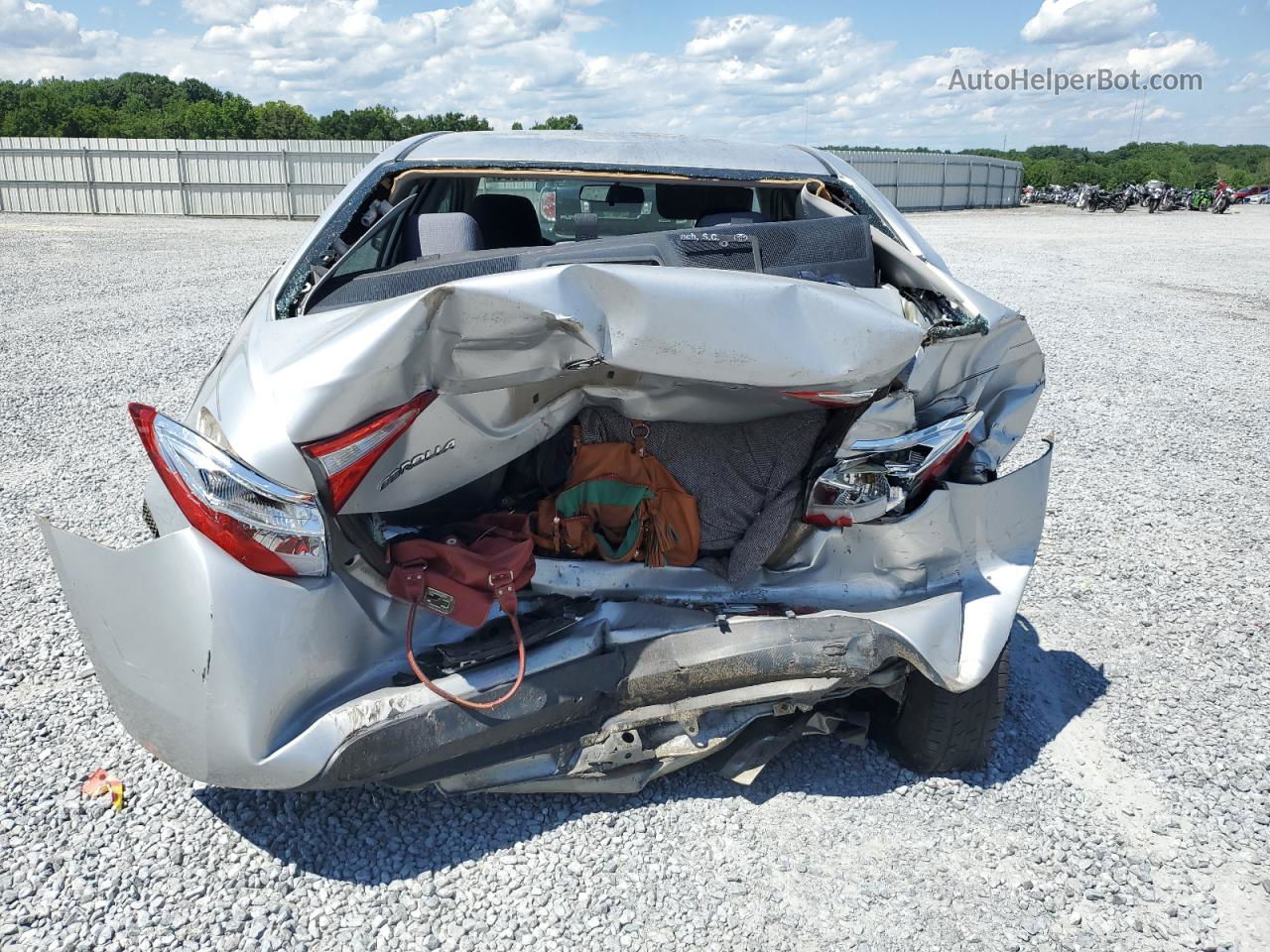 2015 Toyota Corolla L Silver vin: 2T1BURHE8FC358575