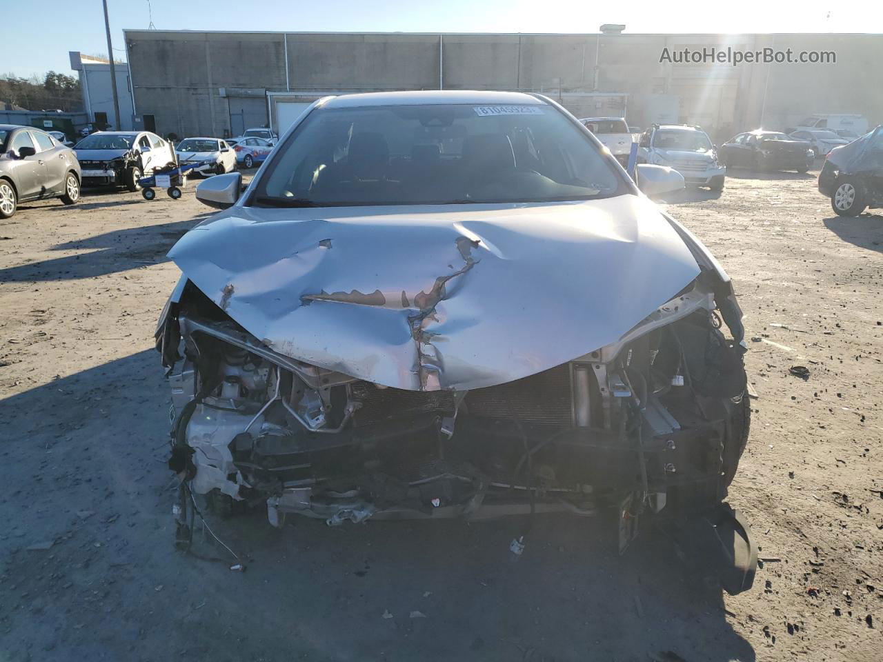 2019 Toyota Corolla L Silver vin: 2T1BURHE8KC168768