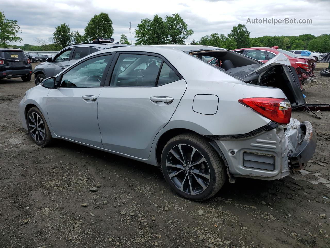 2019 Toyota Corolla L Серебряный vin: 2T1BURHE9KC141840