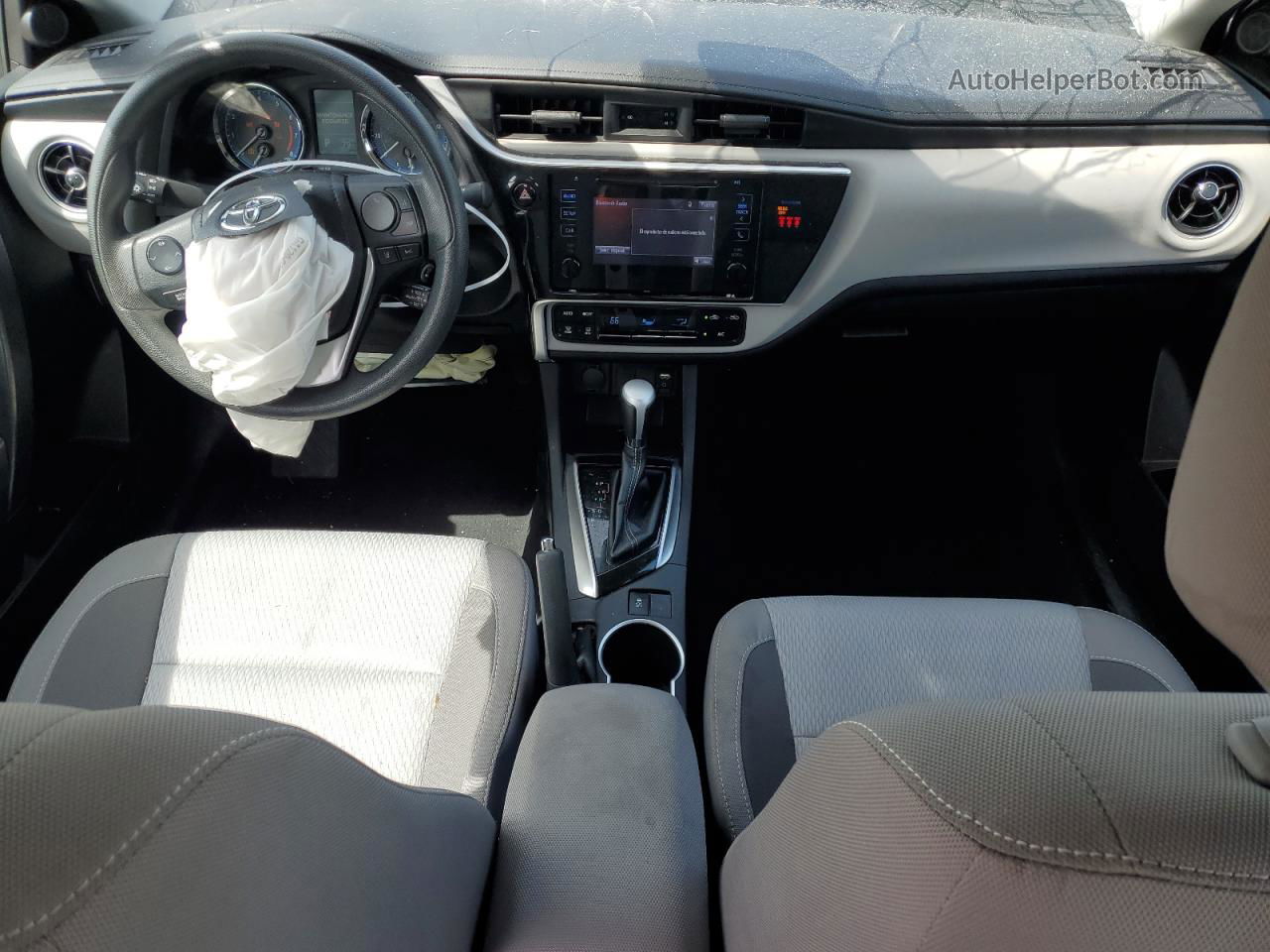 2019 Toyota Corolla L White vin: 2T1BURHE9KC150781