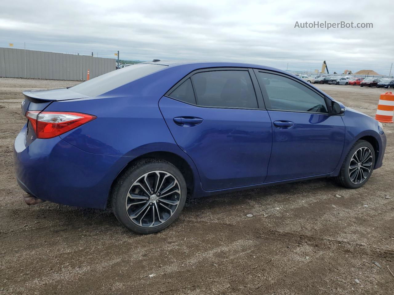 2014 Toyota Corolla L Blue vin: 2T1BURHEXEC053528