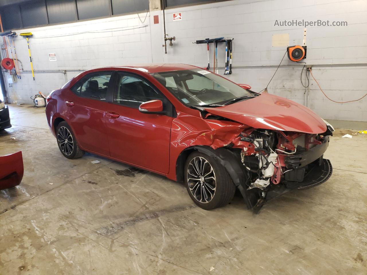 2015 Toyota Corolla L Red vin: 2T1BURHEXFC308986