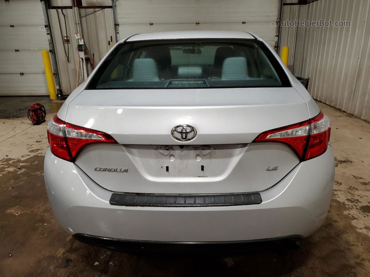 2015 Toyota Corolla L Серебряный vin: 2T1BURHEXFC374101