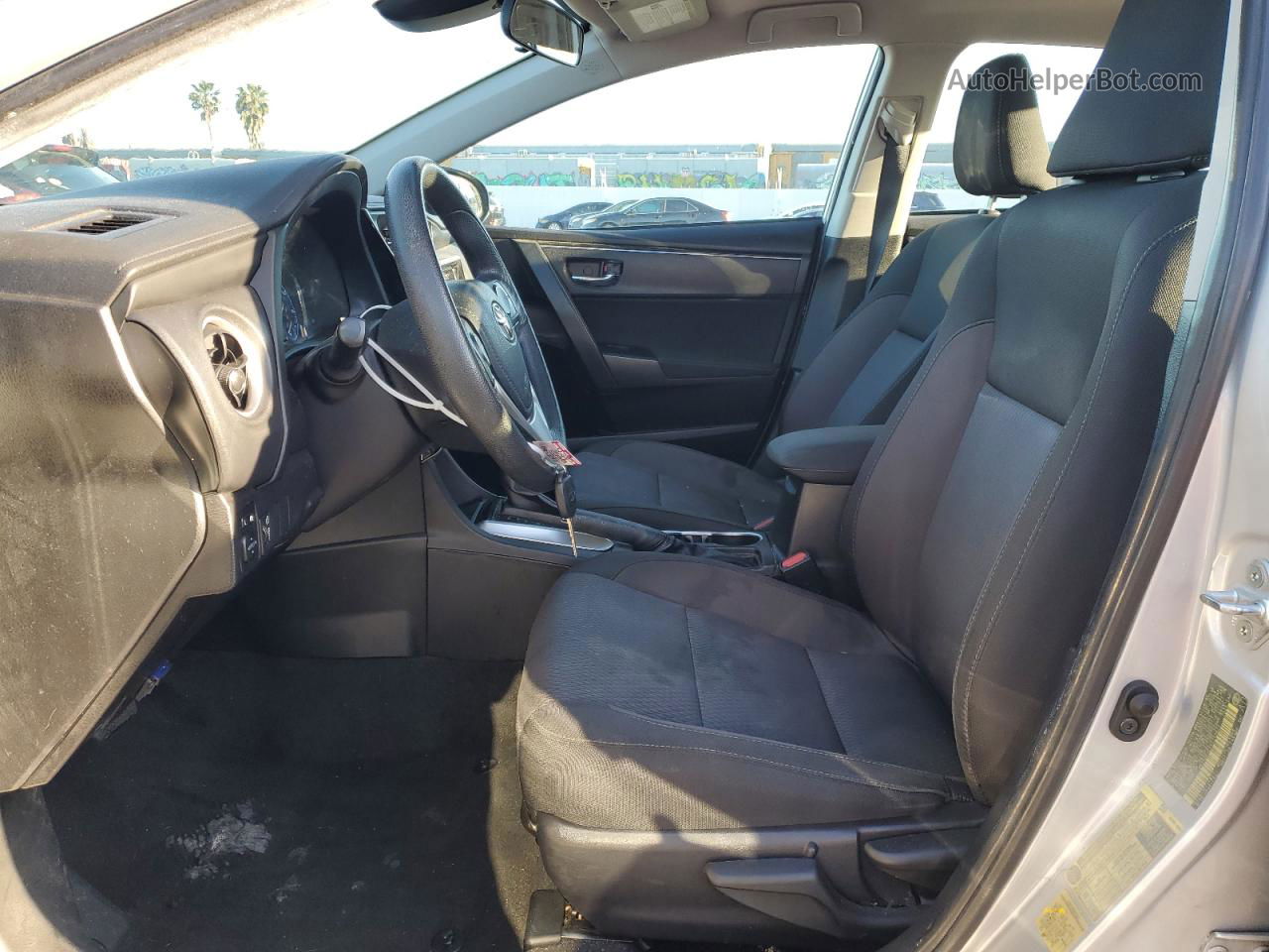 2019 Toyota Corolla L Silver vin: 2T1BURHEXKC149672