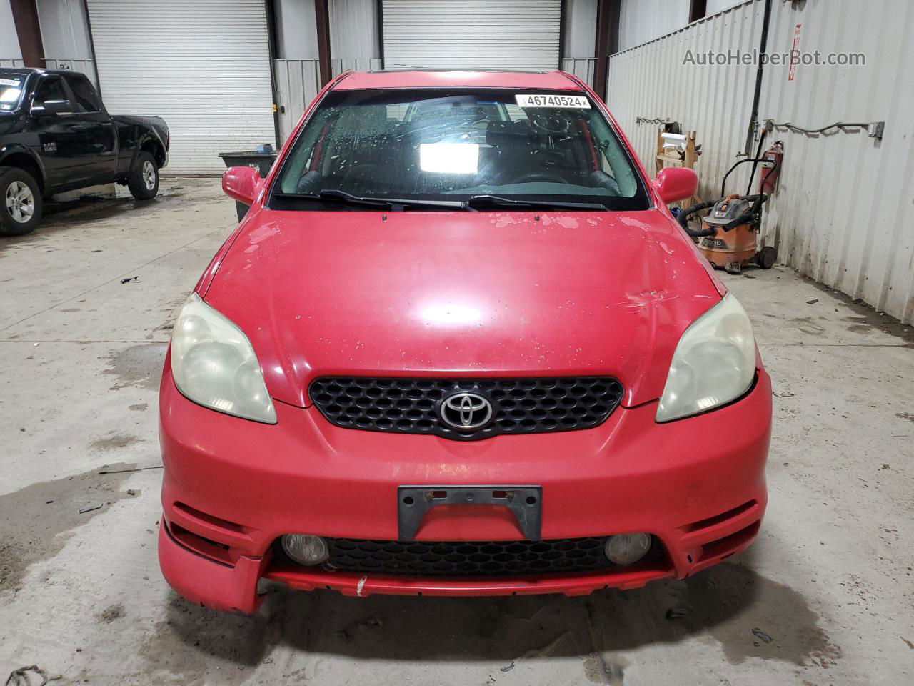 2004 Toyota Corolla Matrix Xr Red vin: 2T1KR32E04C210070