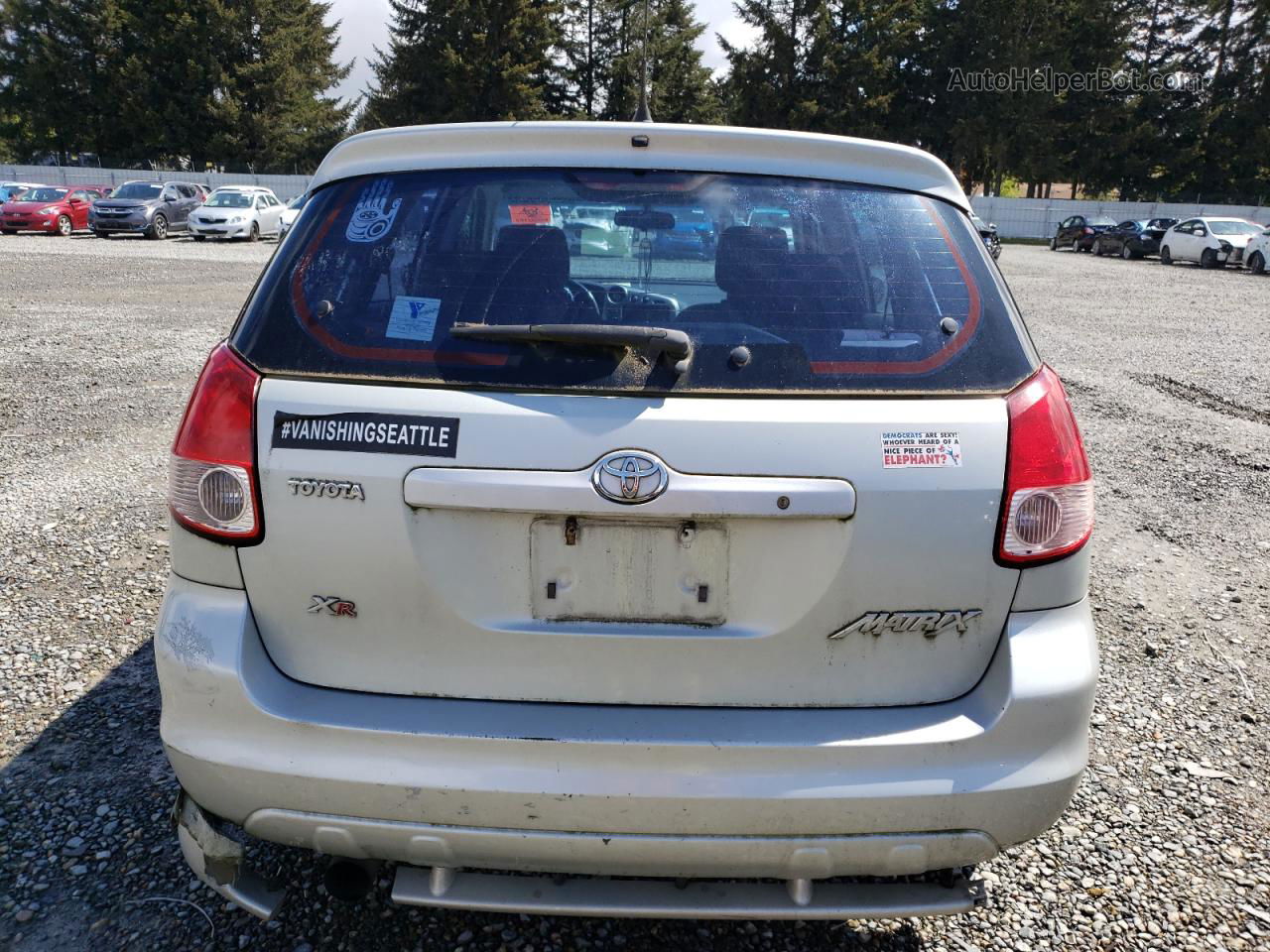 2003 Toyota Corolla Matrix Xr White vin: 2T1KR32E23C123284