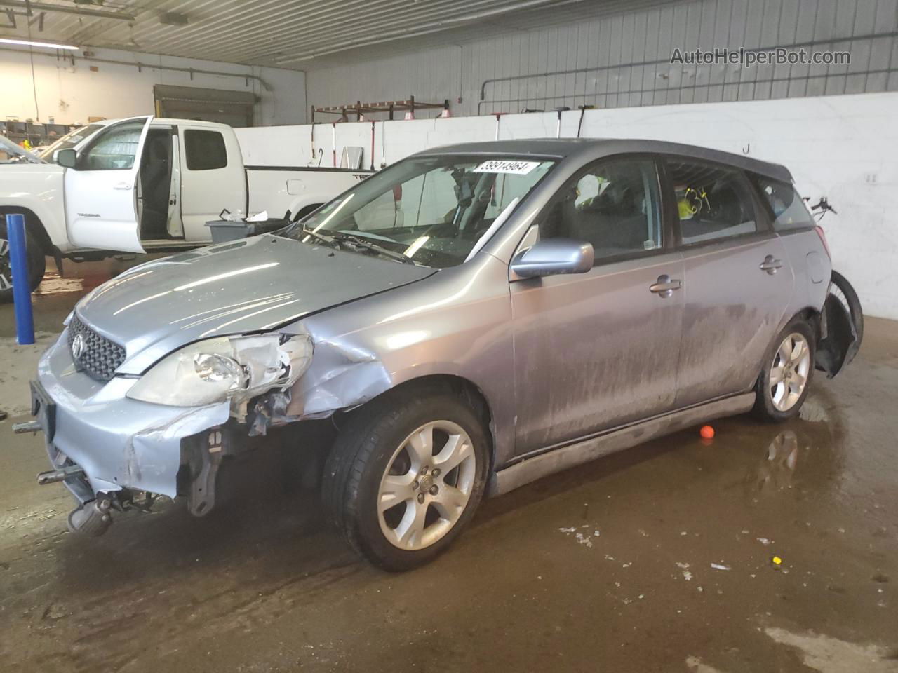 2004 Toyota Corolla Matrix Xr Silver vin: 2T1KR38E24C218677