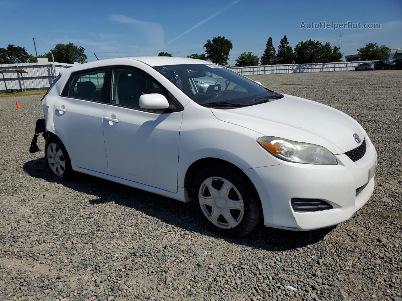 2010 Toyota Corolla Matrix  White vin: 2T1KU4EE0AC480573