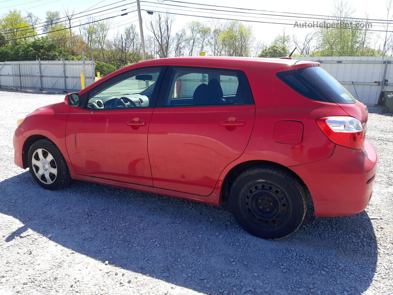 2010 Toyota Corolla Matrix  Red vin: 2T1KU4EE2AC358331