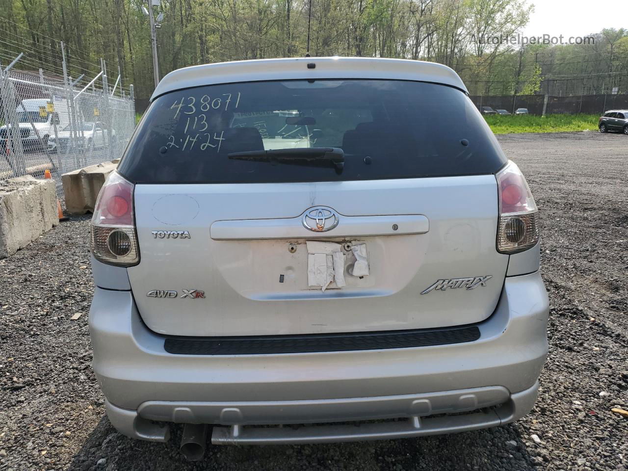 2005 Toyota Corolla Matrix Base Silver vin: 2T1LR30E05C463107