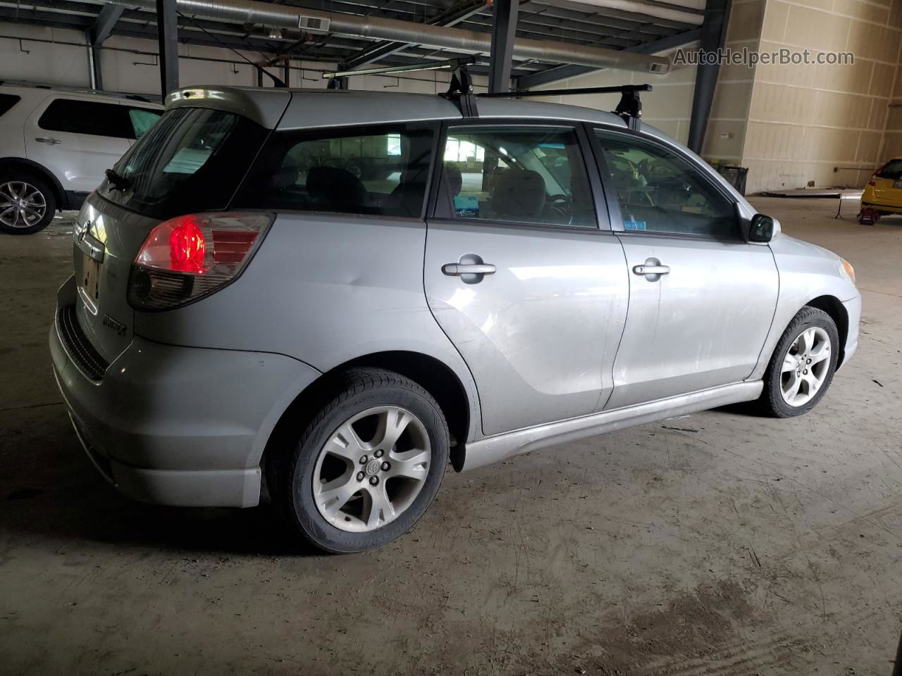 2005 Toyota Corolla Matrix Base Silver vin: 2T1LR30EX5C550545