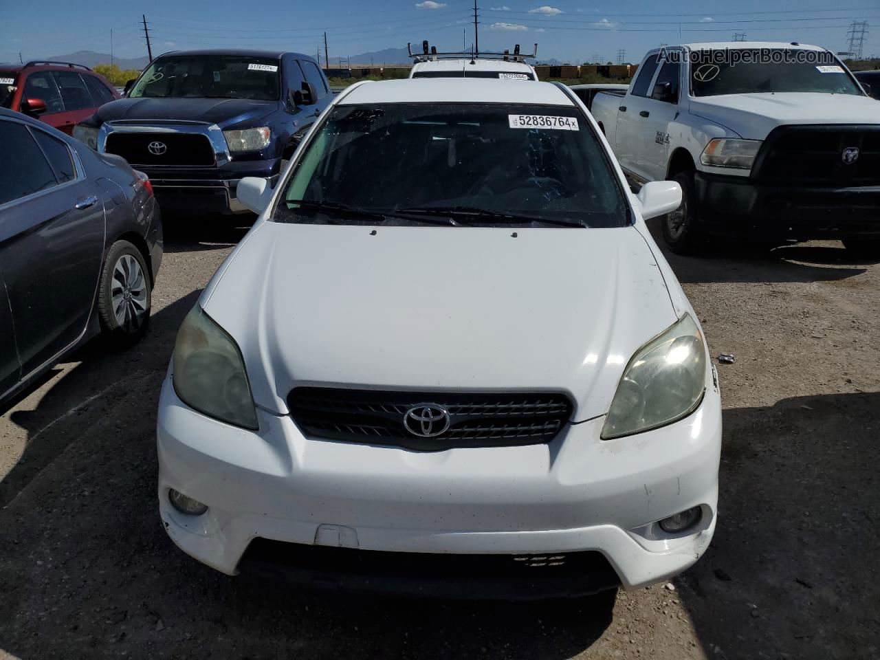 2005 Toyota Corolla Matrix Base White vin: 2T1LR32E95C335767