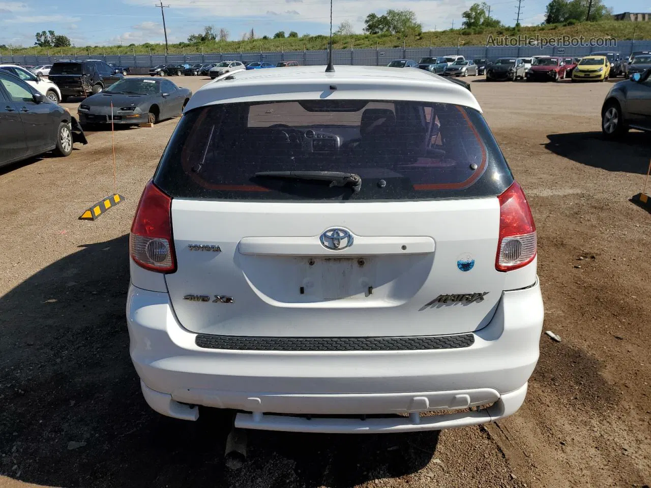 2003 Toyota Corolla Matrix Base White vin: 2T1LR38EX3C155377