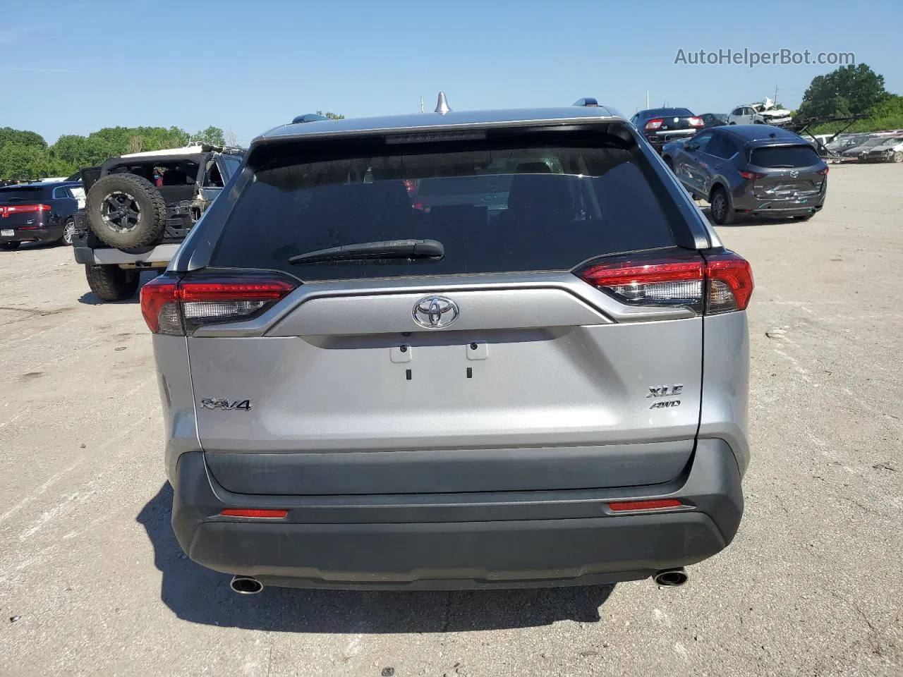 2021 Toyota Rav4 Xle Premium Silver vin: 2T3A1RFV4MC179901