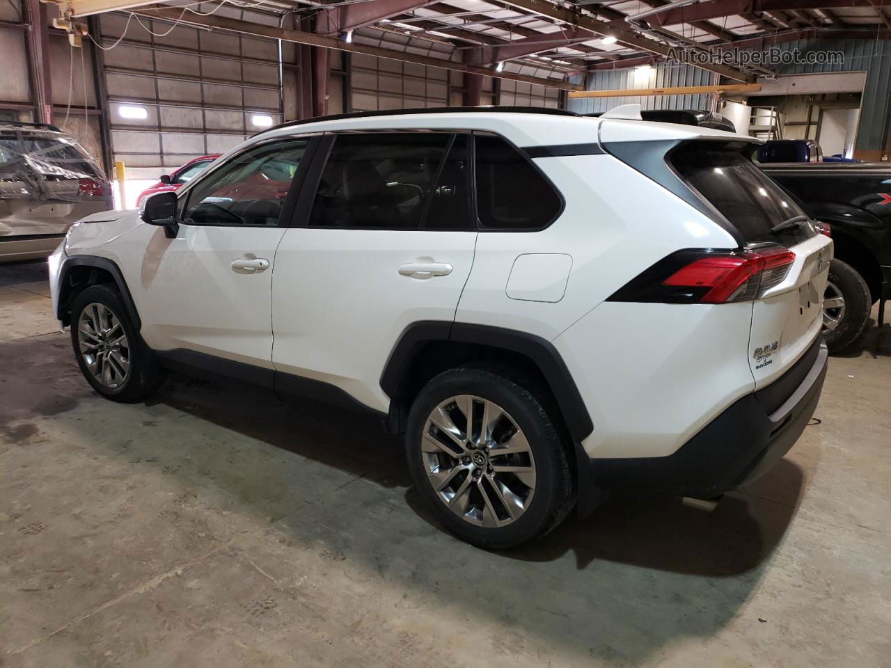 2019 Toyota Rav4 Xle Premium Белый vin: 2T3A1RFV8KW083474