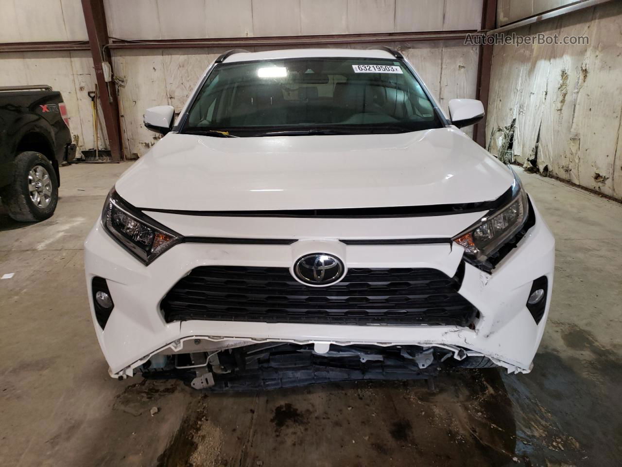 2019 Toyota Rav4 Xle Premium Белый vin: 2T3A1RFV8KW083474