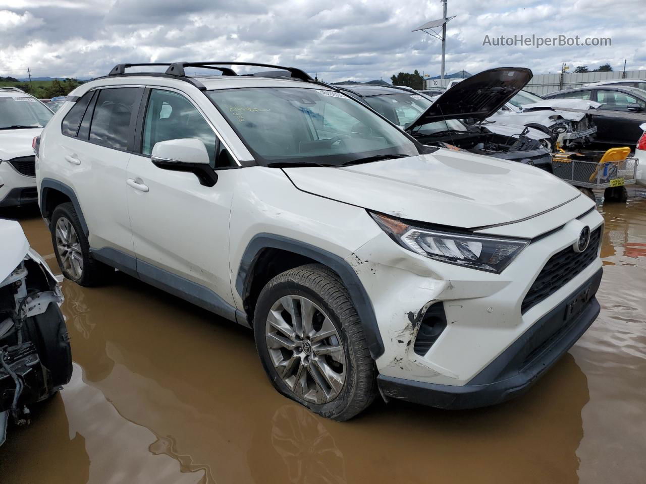 2021 Toyota Rav4 Xle Premium Белый vin: 2T3A1RFV9MW217444