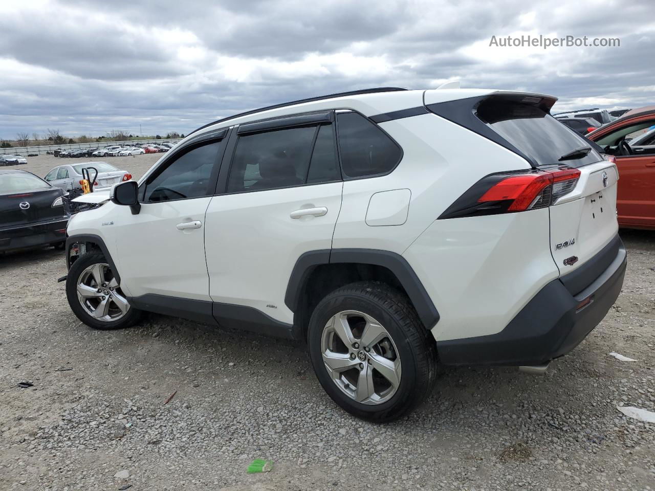 2021 Toyota Rav4 Xle Premium White vin: 2T3B6RFV9MW012812