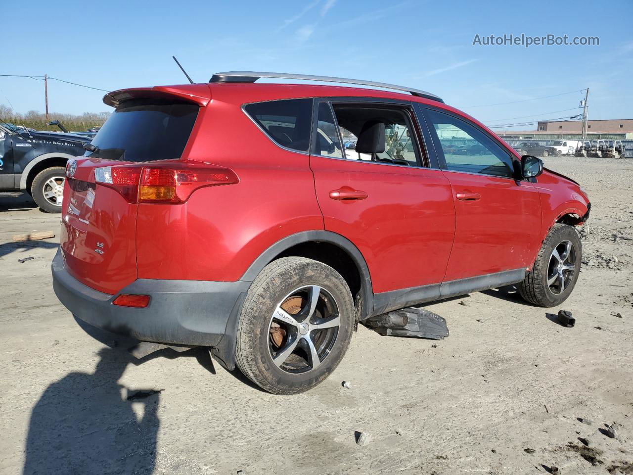 2015 Toyota Rav4 Le Red vin: 2T3BFREV4FW352549