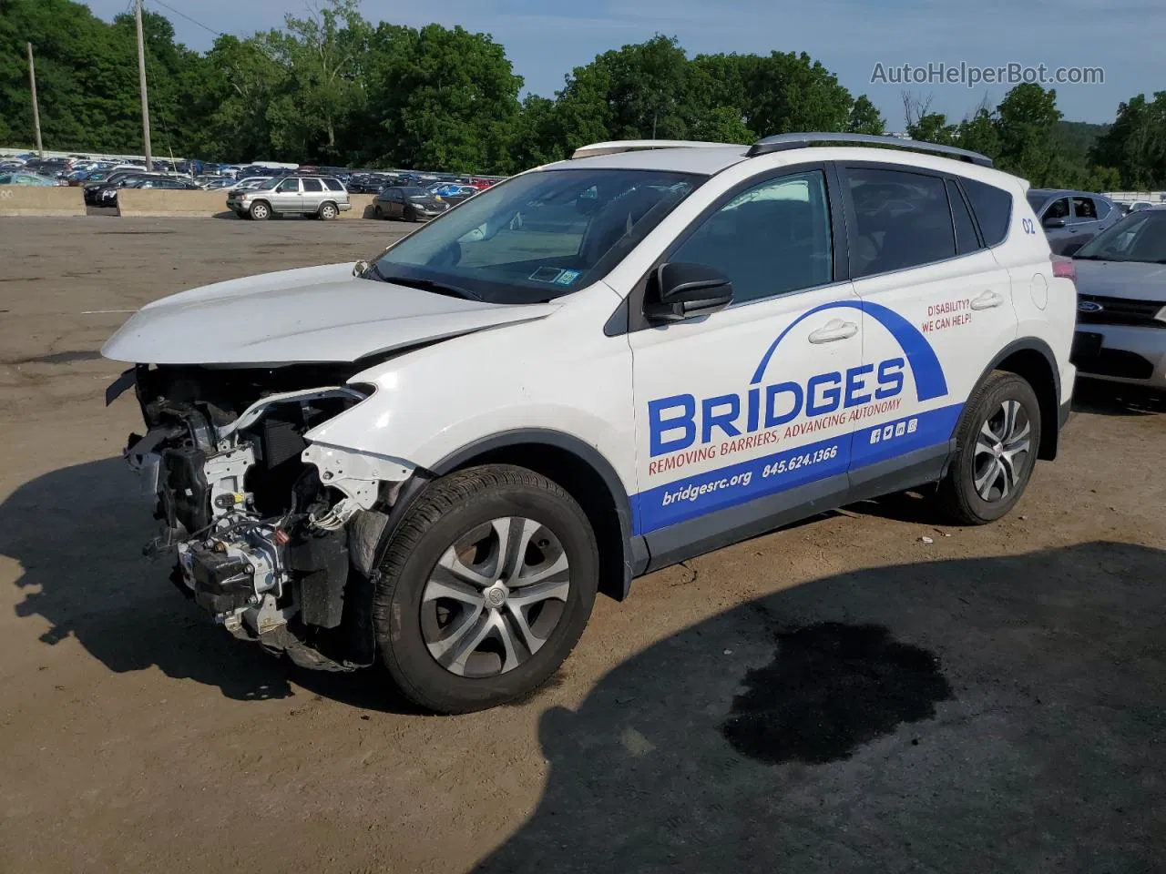 2018 Toyota Rav4 Le White vin: 2T3BFREV4JW857841