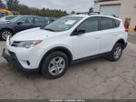 2015 Toyota Rav4 Le White vin: 2T3BFREVXFW230908