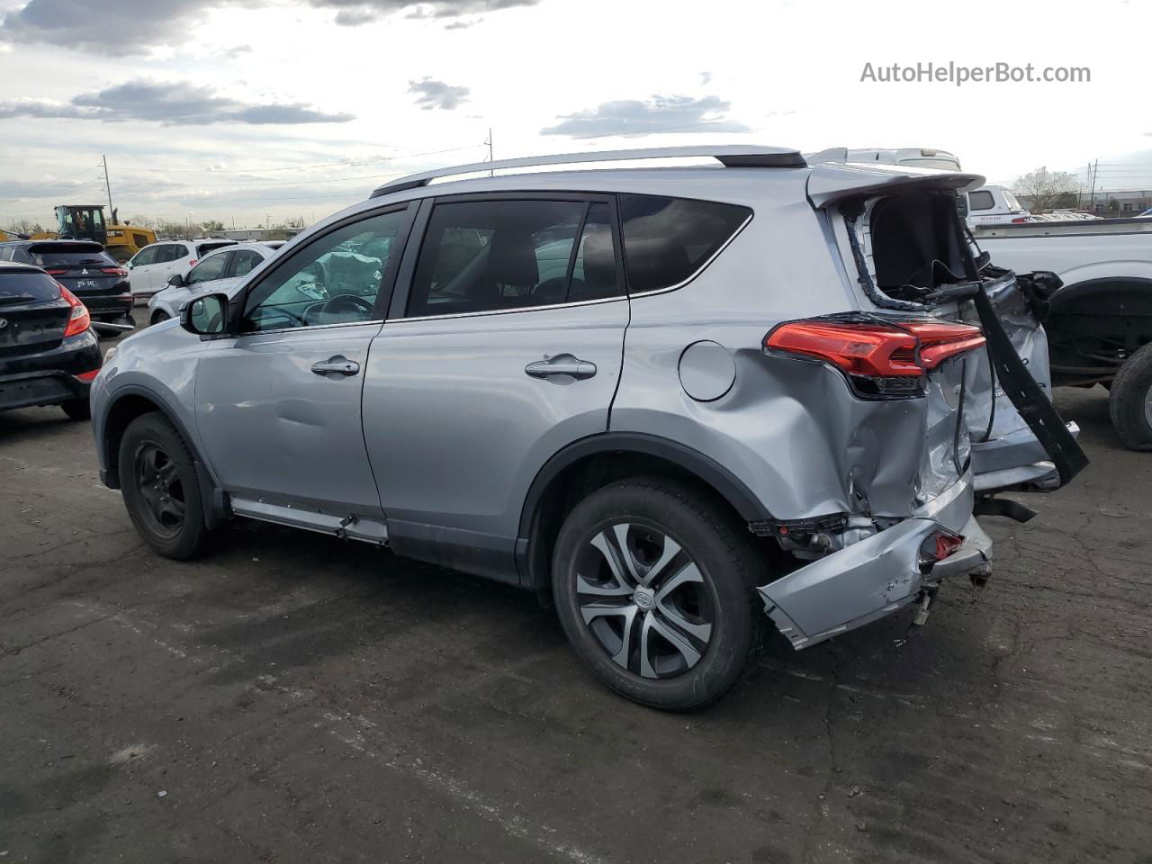 2016 Toyota Rav4 Le Gray vin: 2T3BFREVXGW526707