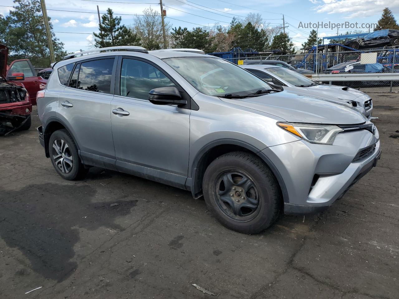 2016 Toyota Rav4 Le Gray vin: 2T3BFREVXGW526707