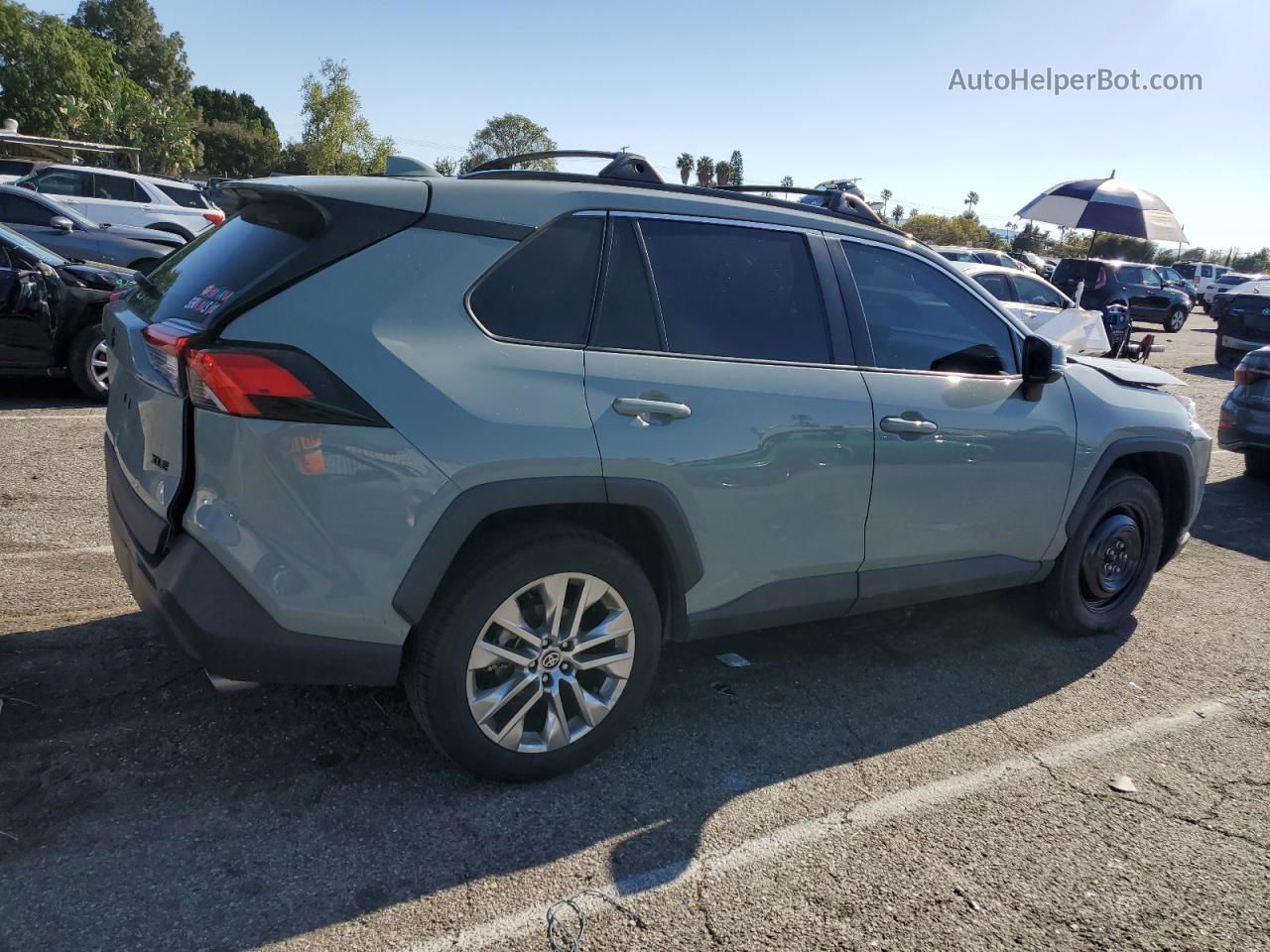 2021 Toyota Rav4 Xle Premium Gray vin: 2T3C1RFV6MW139276