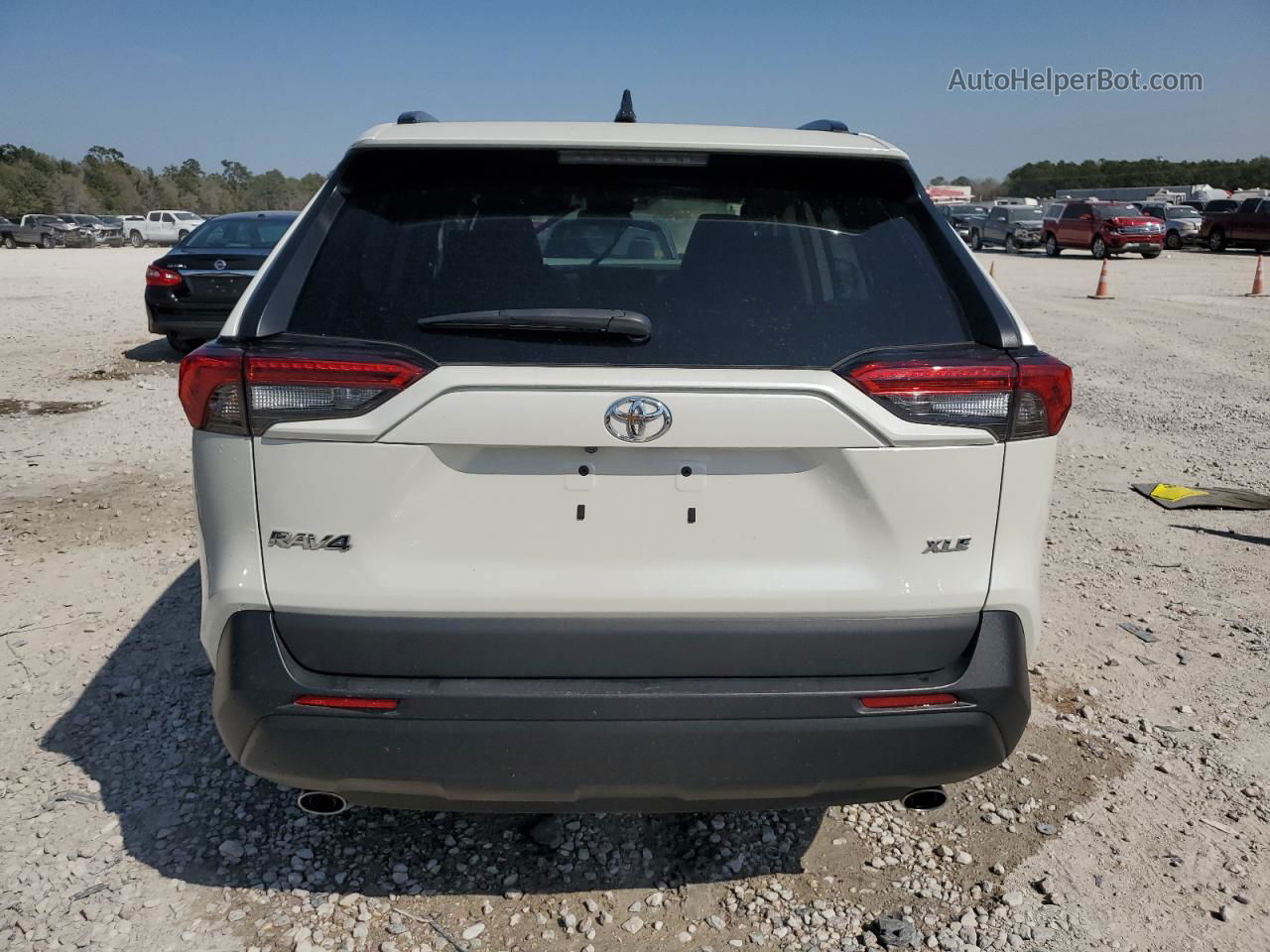 2021 Toyota Rav4 Xle Premium Белый vin: 2T3C1RFVXMW154220