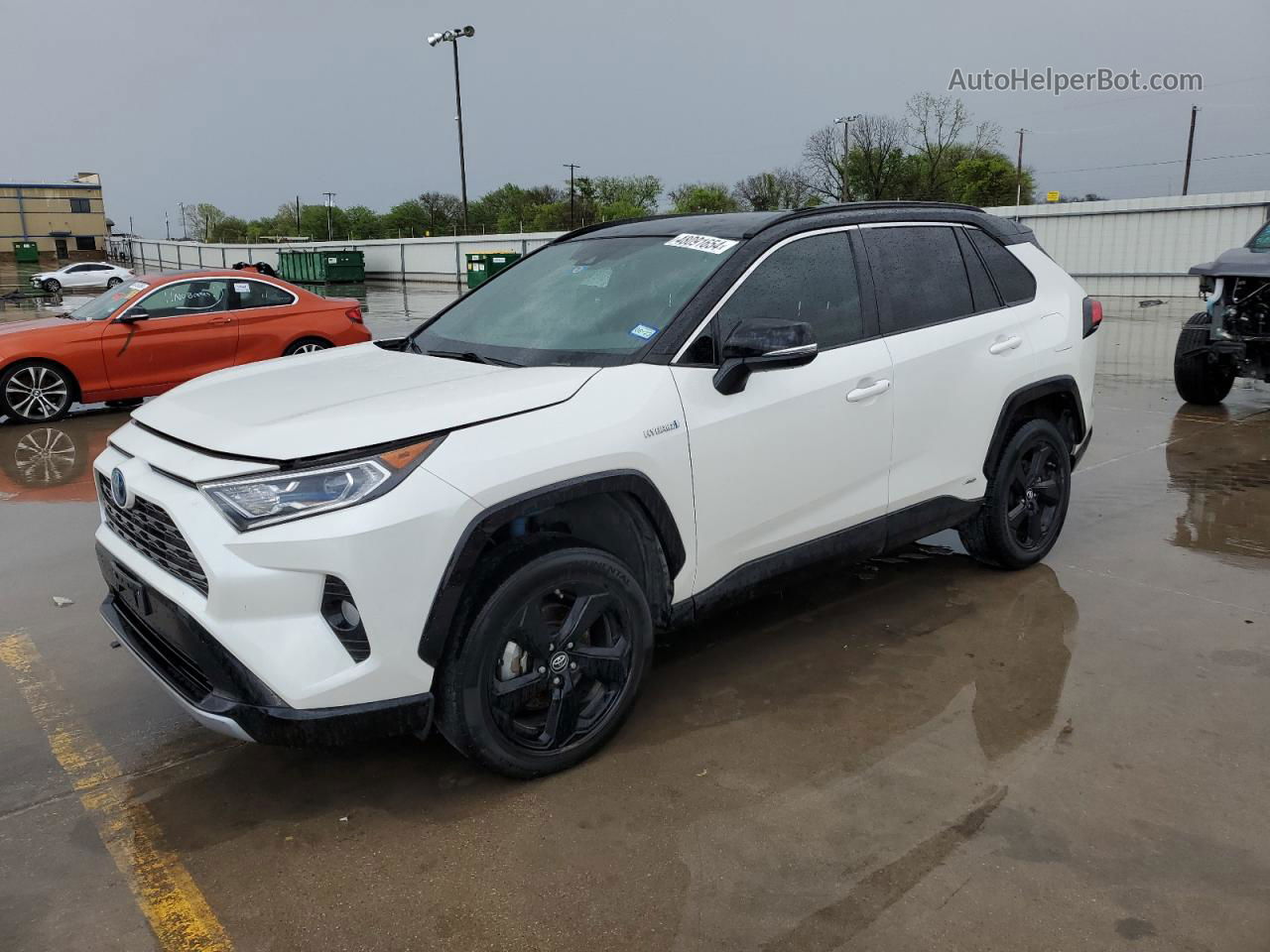 2019 Toyota Rav4 Xse White vin: 2T3EWRFV7KW045656