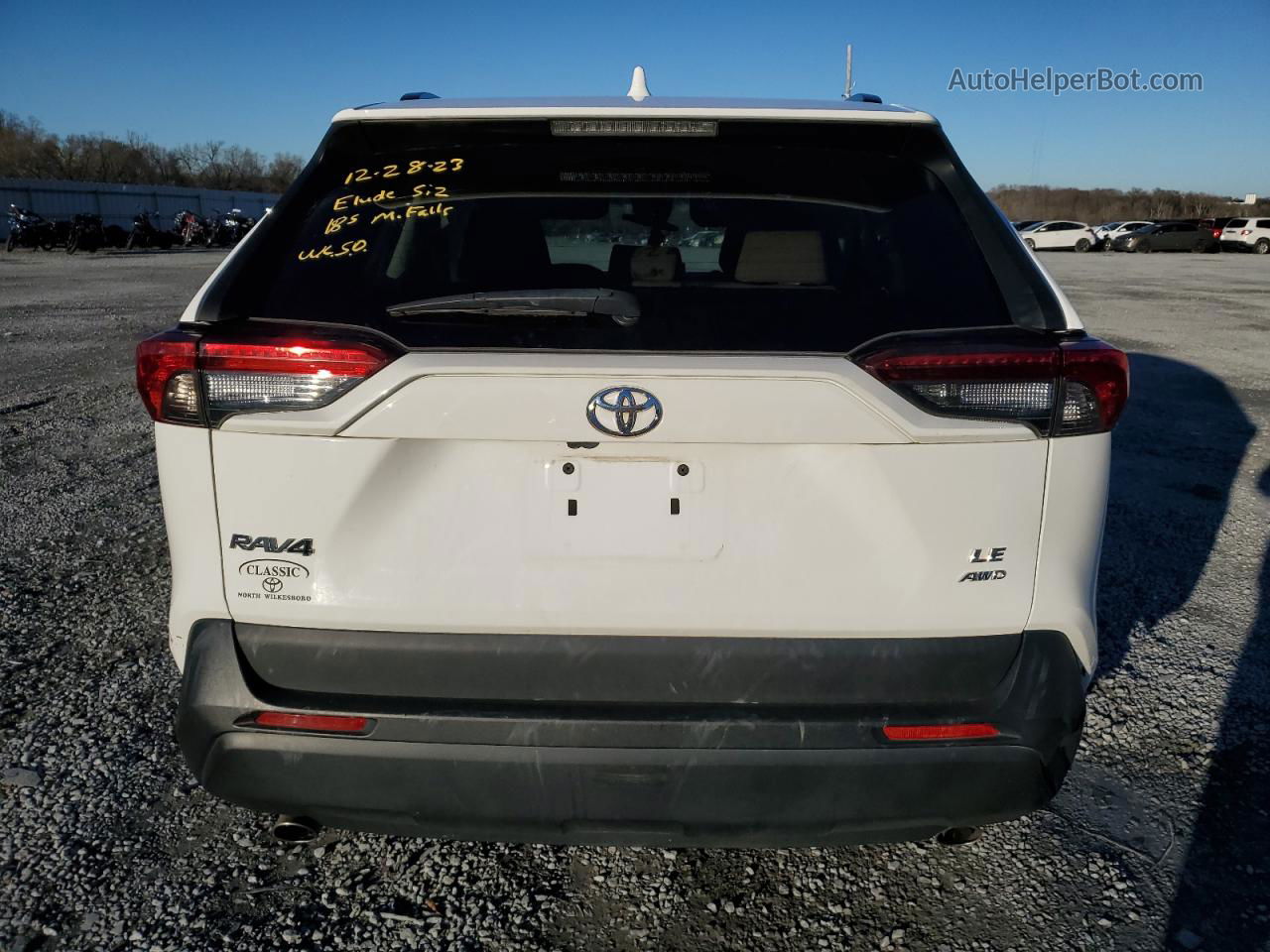 2019 Toyota Rav4 Le White vin: 2T3F1RFV4KW004663