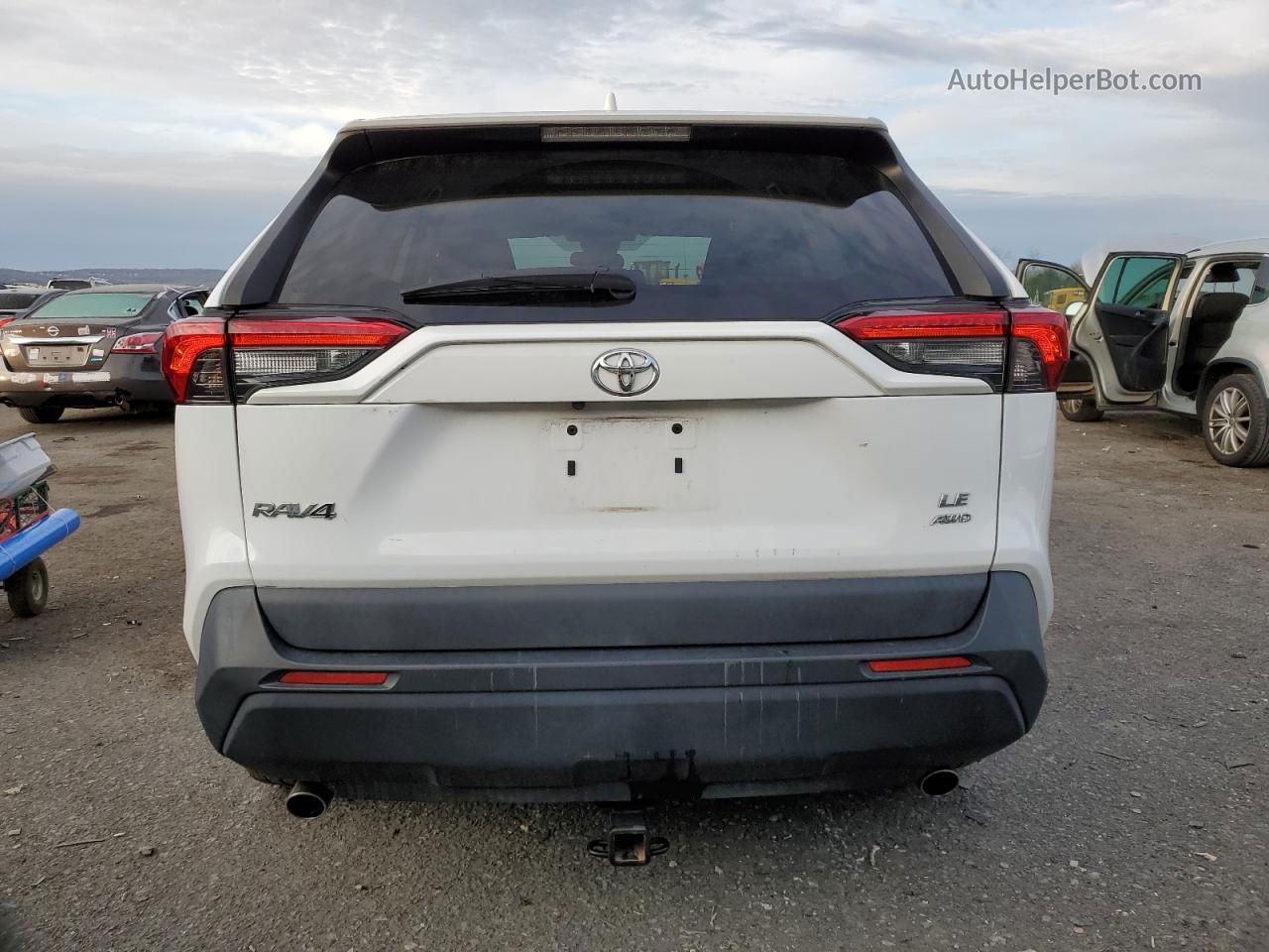 2019 Toyota Rav4 Le White vin: 2T3G1RFV6KC017064