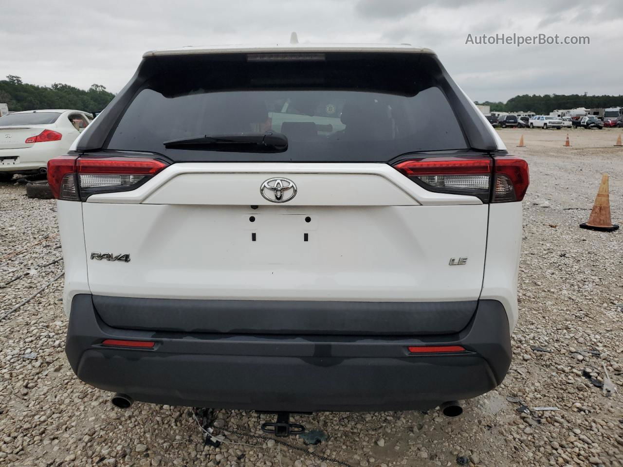 2019 Toyota Rav4 Le White vin: 2T3H1RFV9KC020805