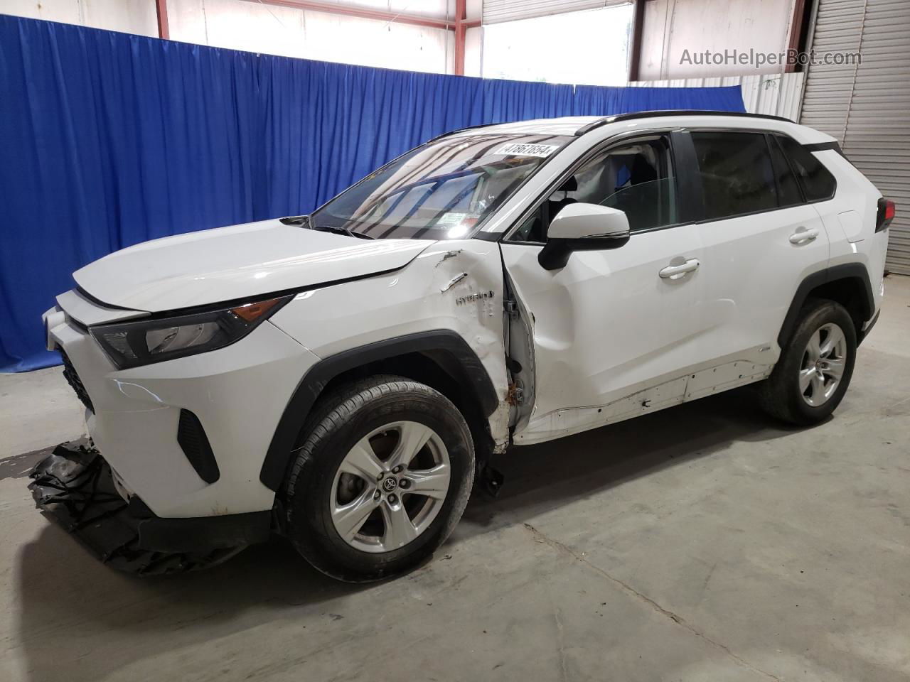 2021 Toyota Rav4 Le White vin: 2T3MWRFV8MW117768