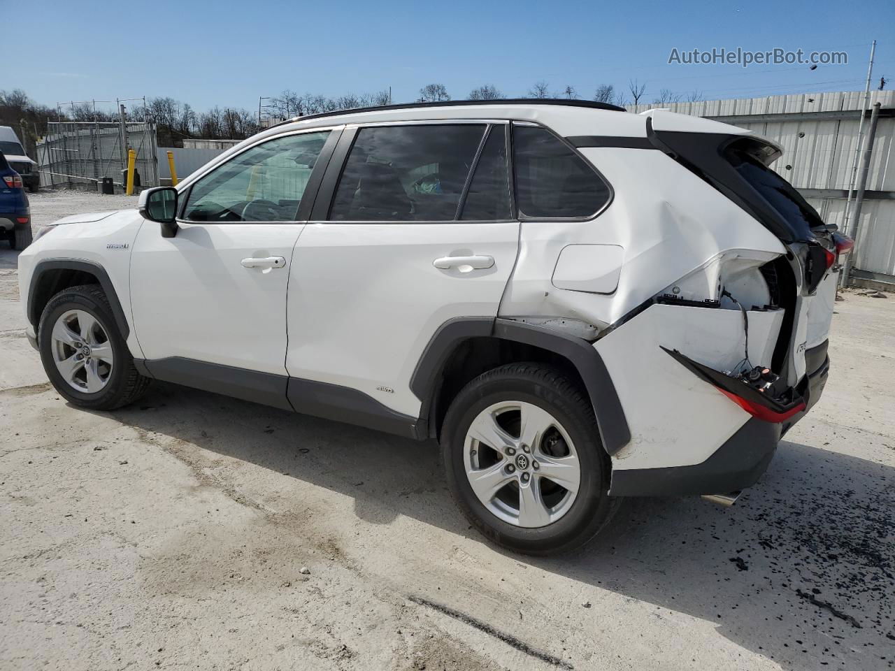 2019 Toyota Rav4 Le White vin: 2T3MWRFV9KW003713