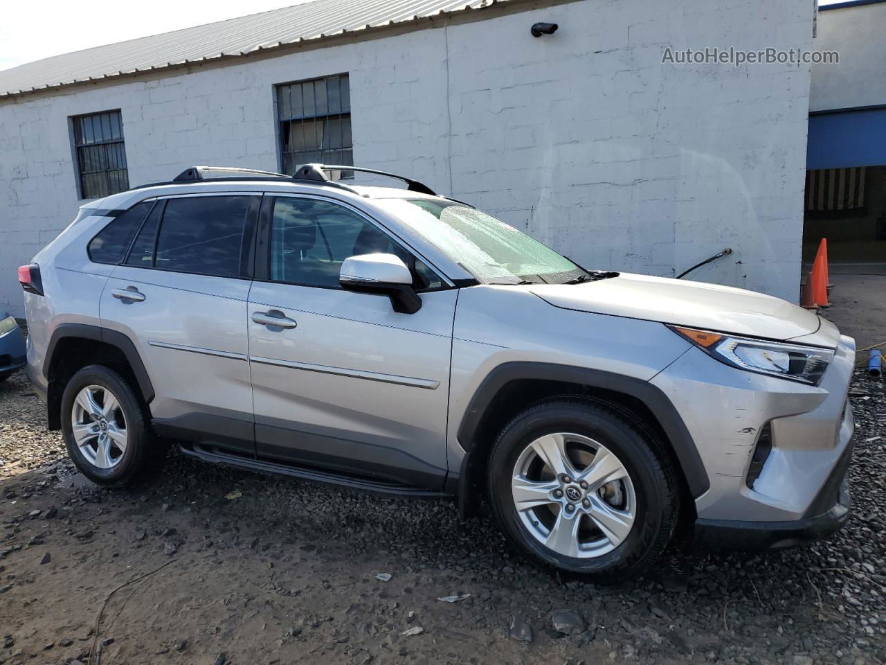 2020 Toyota Rav4 Xle Silver vin: 2T3P1RFV3LW109264