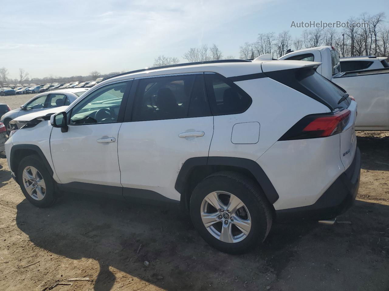 2021 Toyota Rav4 Xle Белый vin: 2T3P1RFV3MW160121