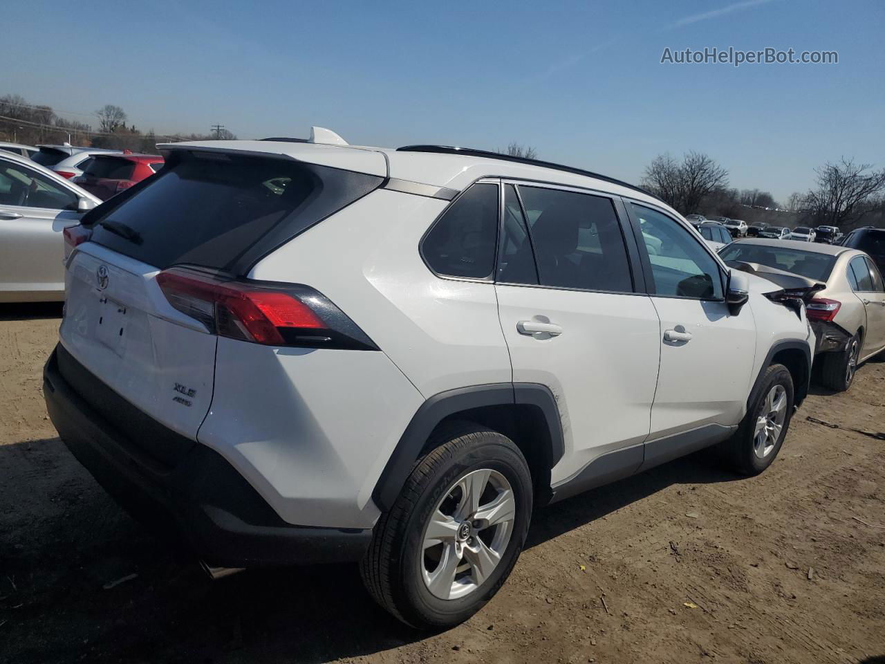 2021 Toyota Rav4 Xle White vin: 2T3P1RFV3MW160121