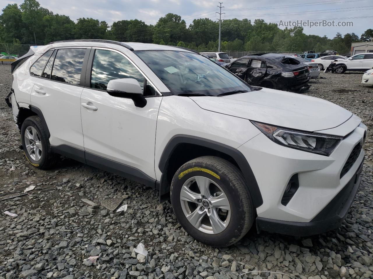 2021 Toyota Rav4 Xle White vin: 2T3P1RFV5MC209353