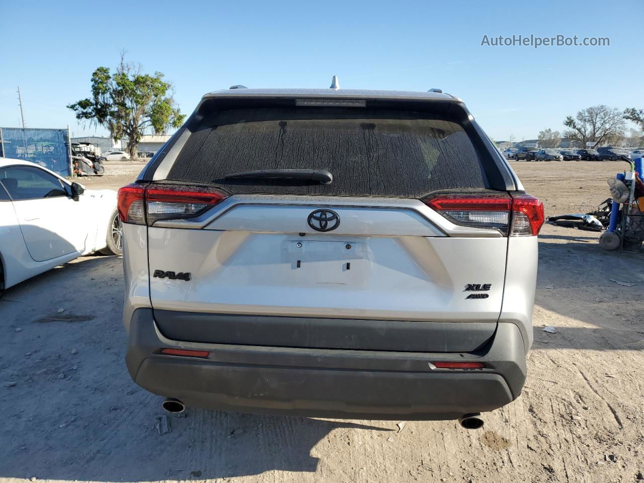 2020 Toyota Rav4 Xle Silver vin: 2T3P1RFV6LC134693