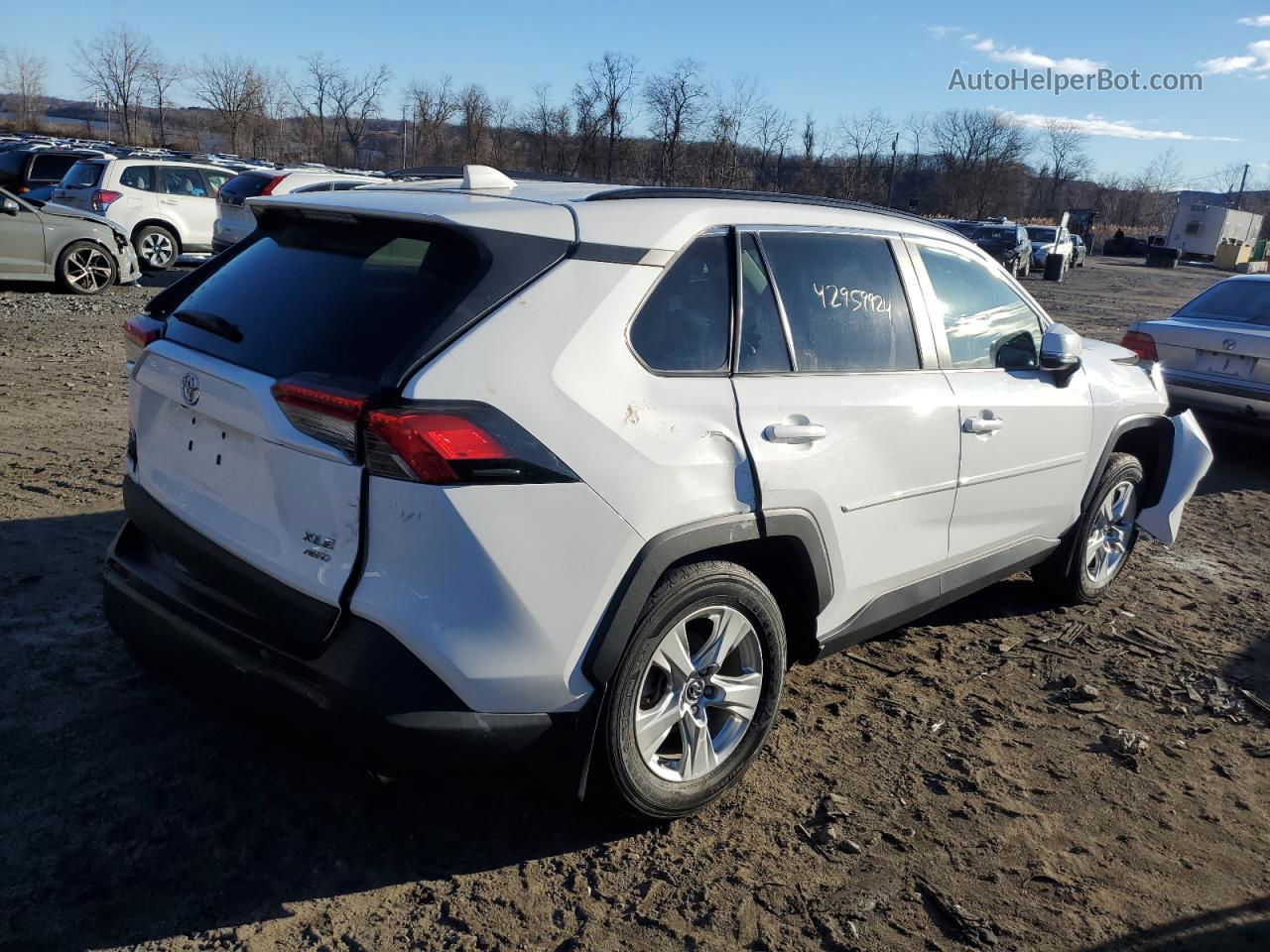 2020 Toyota Rav4 Xle White vin: 2T3P1RFV8LW119658