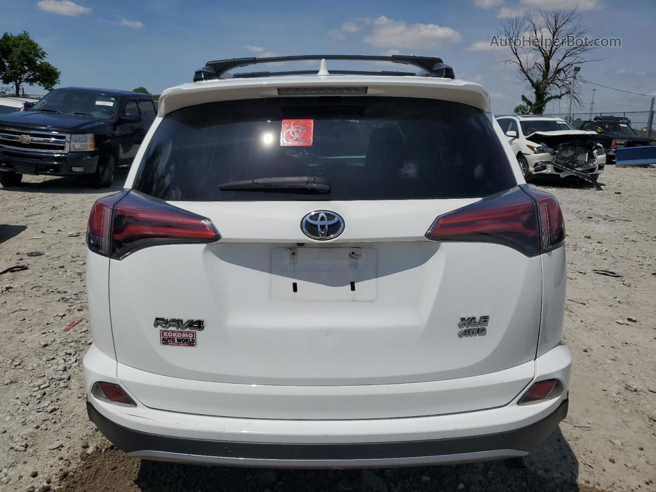 2017 Toyota Rav4 Xle White vin: 2T3RFREV0HW669617