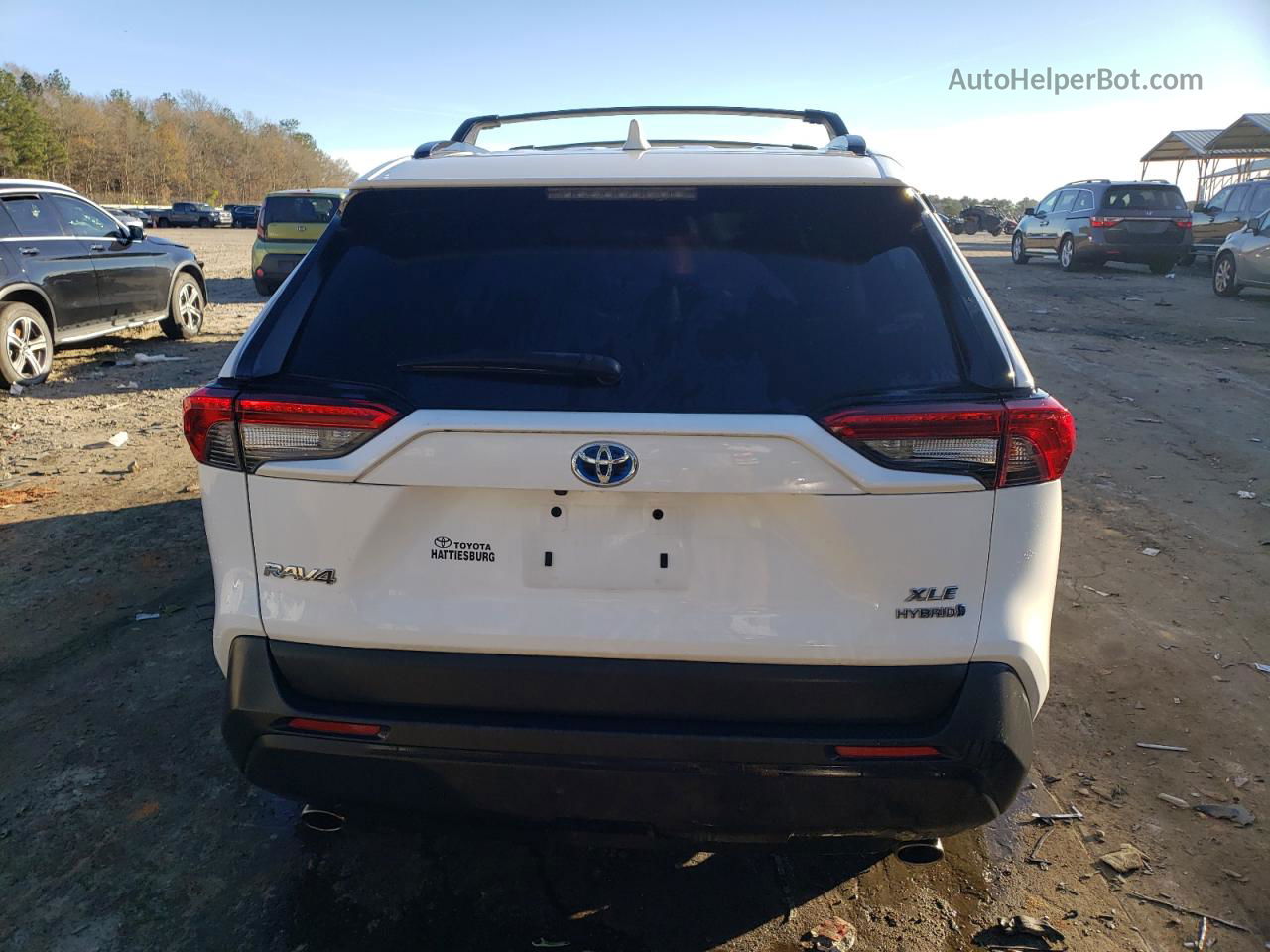 2020 Toyota Rav4 Xle White vin: 2T3RWRFV0LW084270